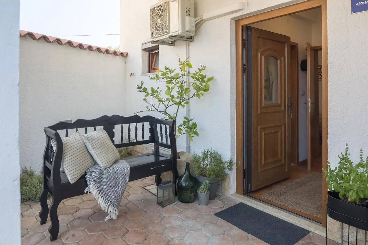 Ladonja Apartment Porec