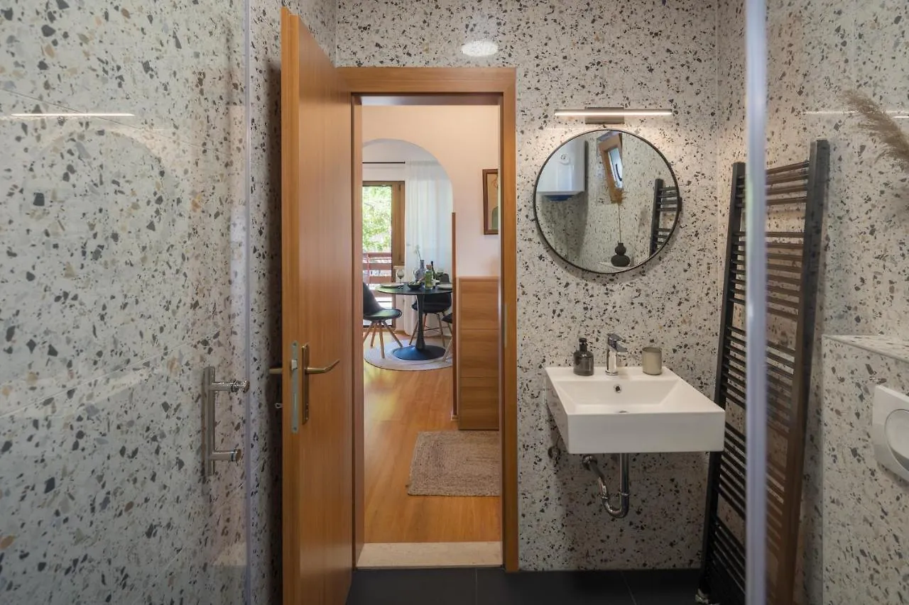 Ladonja Apartment Porec