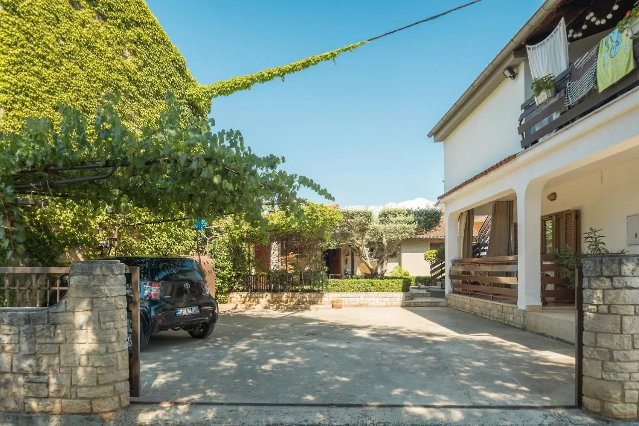 Ladonja Apartment Porec